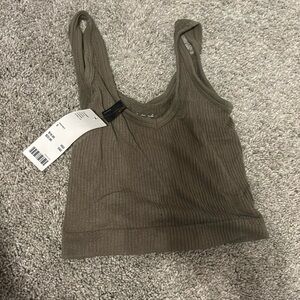 urban outfitters tank top size small